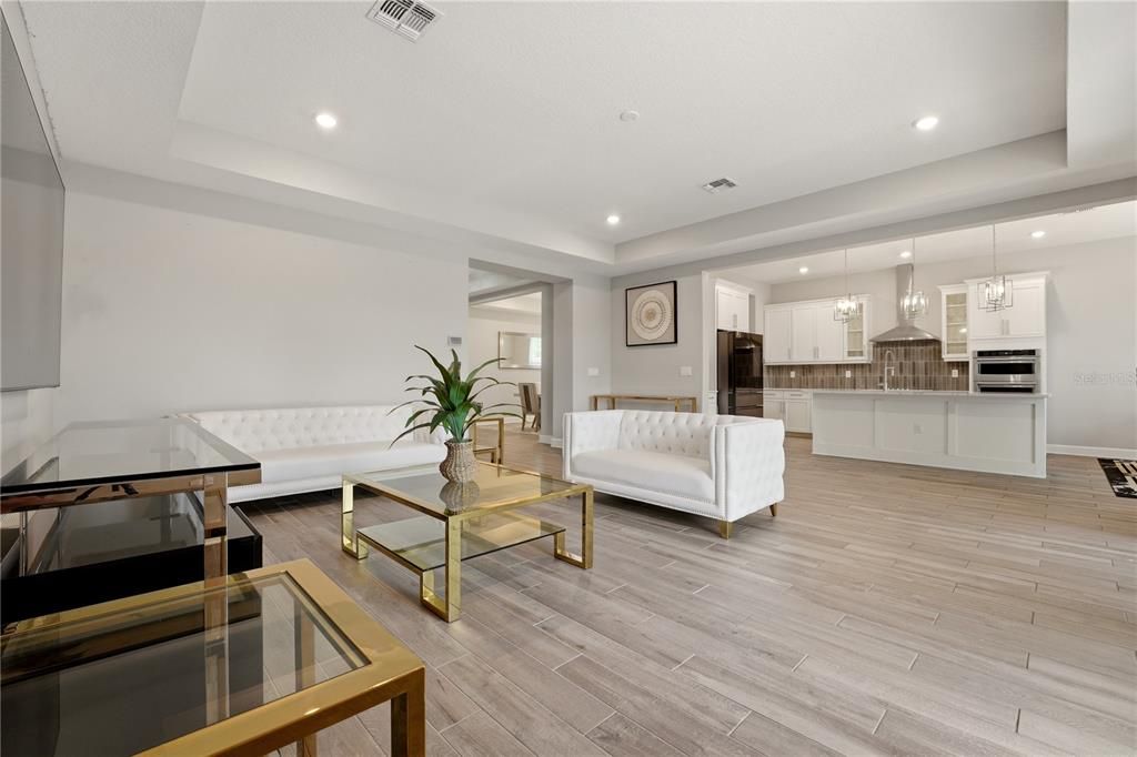 : $1,065,000 (5 beds, 4 baths, 4055 Square Feet)