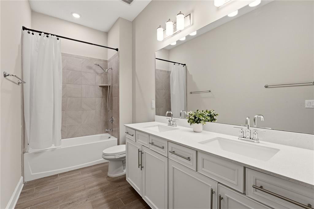 : $1,065,000 (5 beds, 4 baths, 4055 Square Feet)