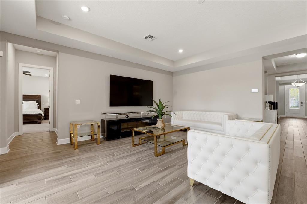 : $1,065,000 (5 beds, 4 baths, 4055 Square Feet)