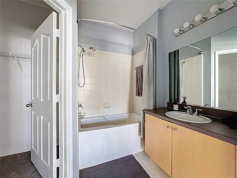 For Sale: $385,000 (3 beds, 2 baths, 1544 Square Feet)
