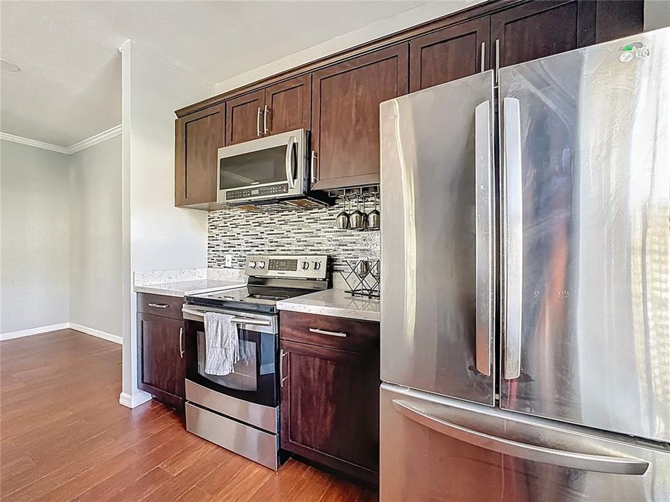 For Sale: $385,000 (3 beds, 2 baths, 1544 Square Feet)