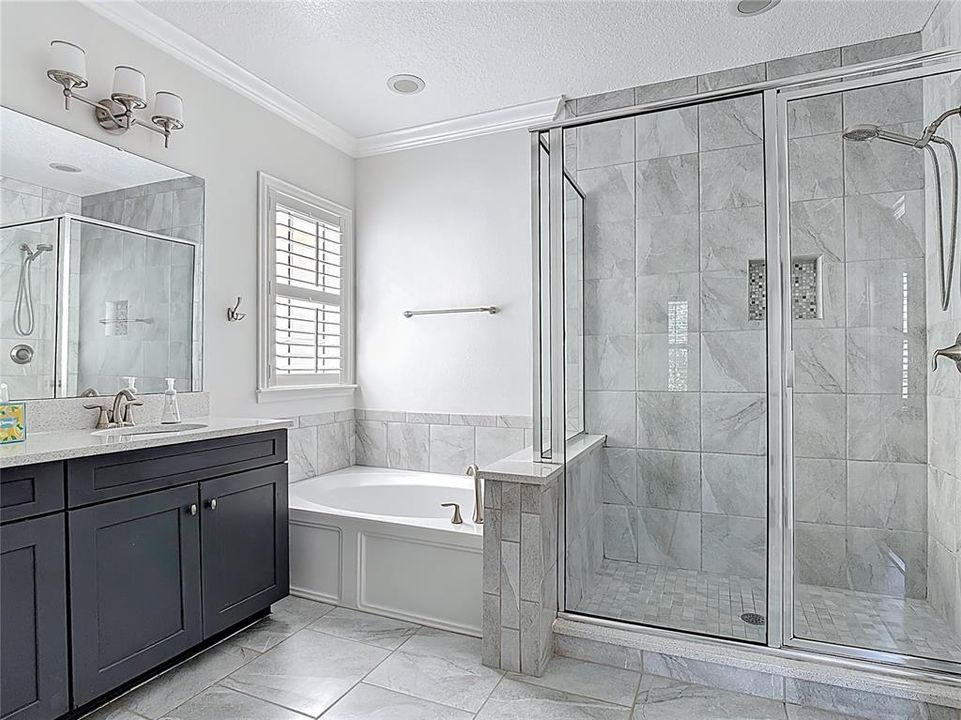 For Sale: $660,000 (3 beds, 2 baths, 2111 Square Feet)
