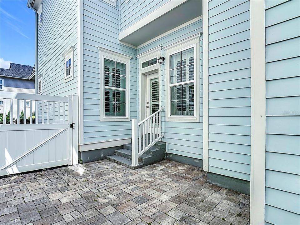 For Sale: $660,000 (3 beds, 2 baths, 2111 Square Feet)