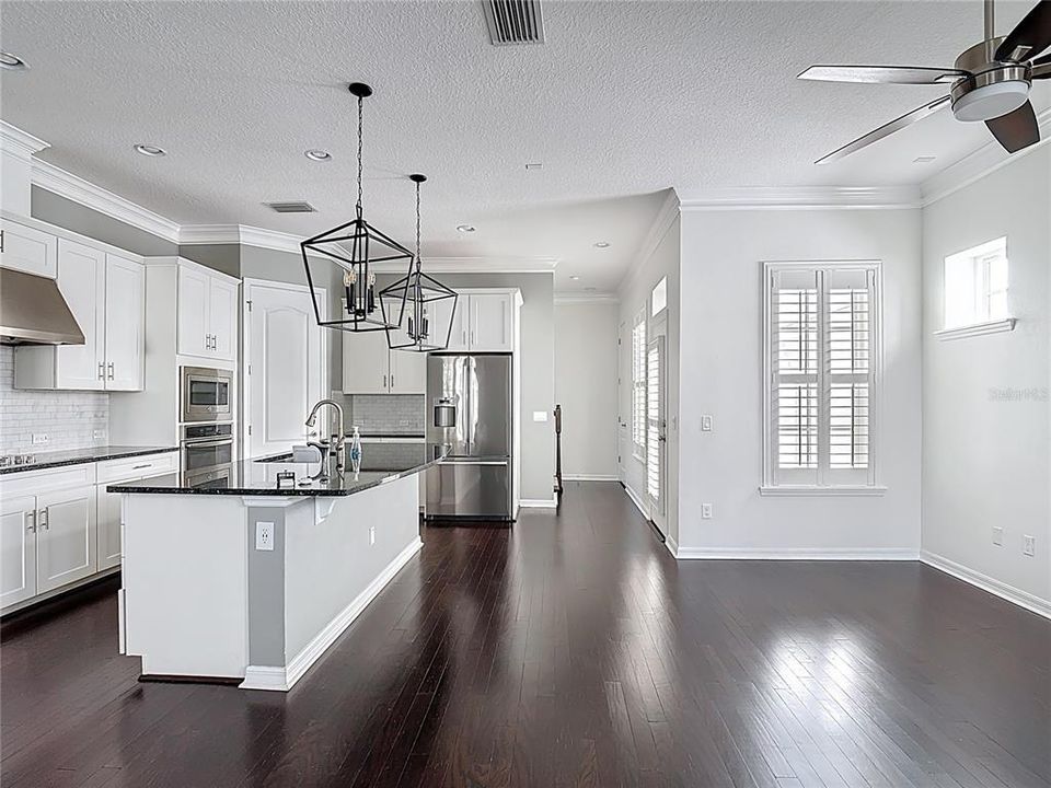 For Sale: $660,000 (3 beds, 2 baths, 2111 Square Feet)