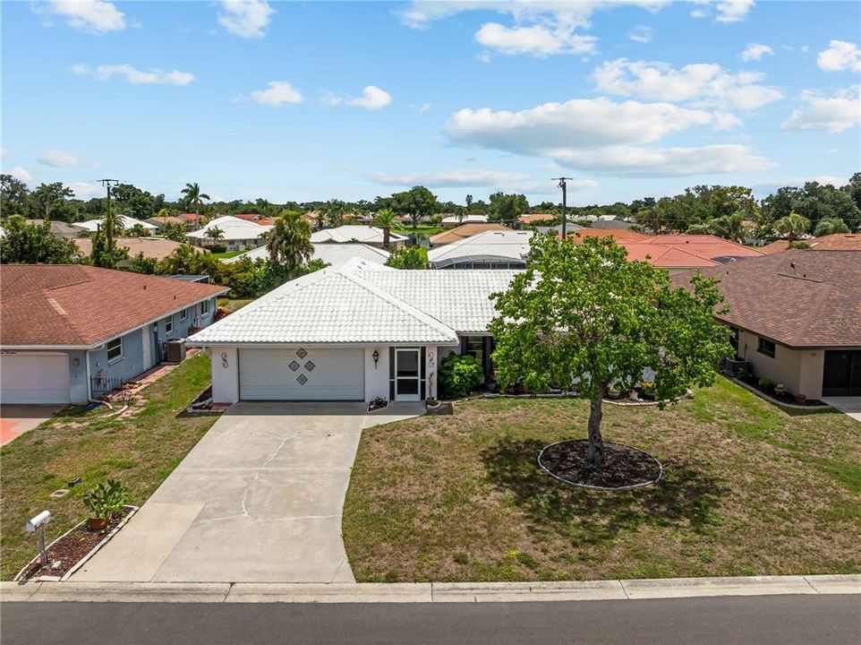 For Sale: $347,700 (3 beds, 2 baths, 1664 Square Feet)