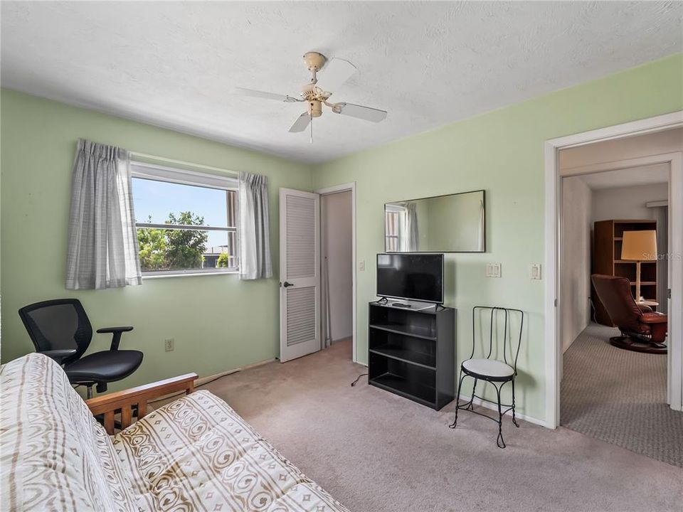 For Sale: $347,700 (3 beds, 2 baths, 1664 Square Feet)