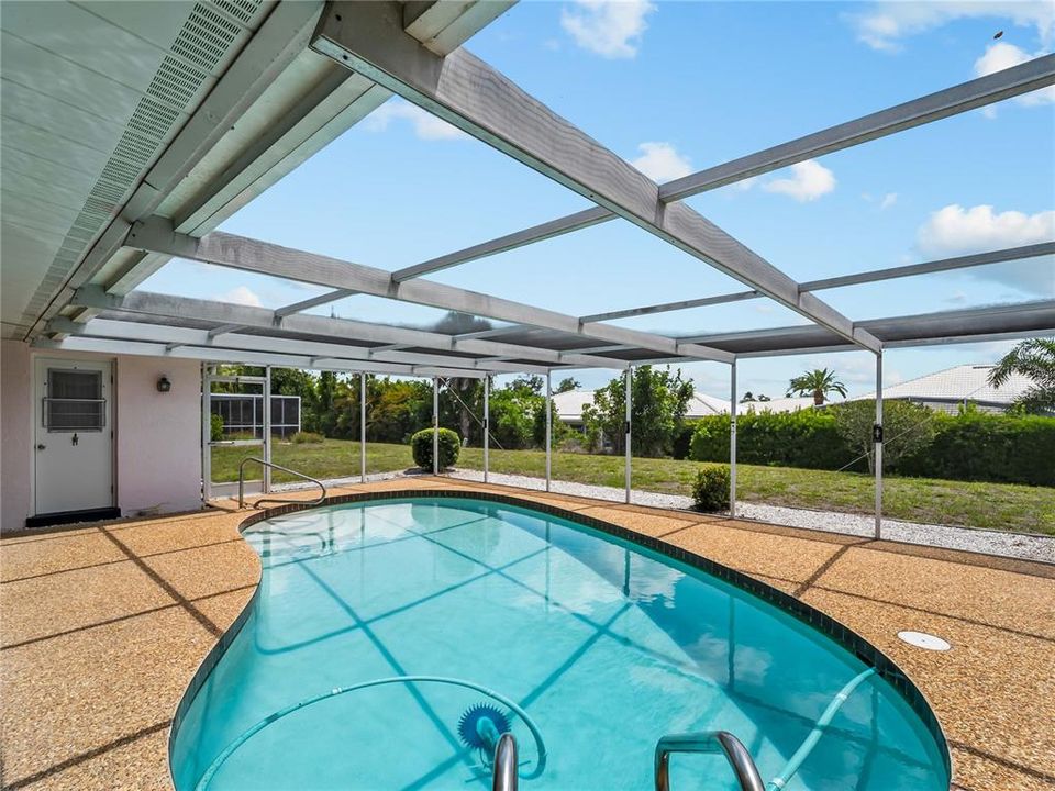 For Sale: $347,700 (3 beds, 2 baths, 1664 Square Feet)
