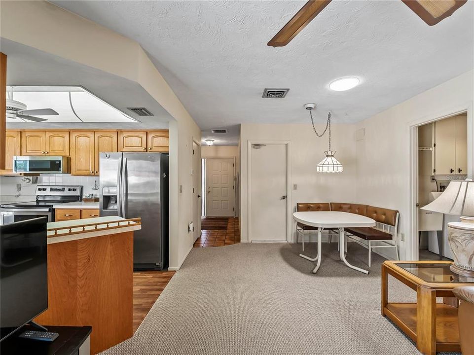 For Sale: $347,700 (3 beds, 2 baths, 1664 Square Feet)