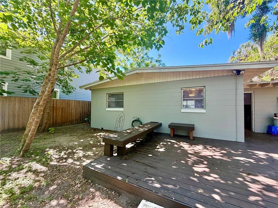 For Rent: $2,999 (2 beds, 1 baths, 1105 Square Feet)