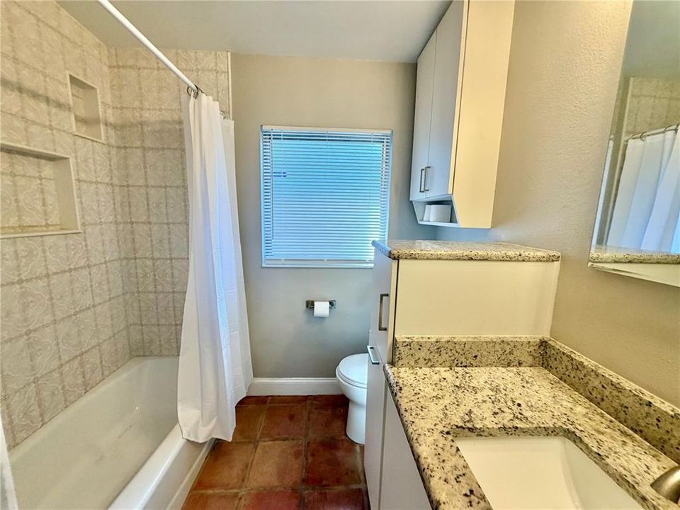 For Rent: $2,999 (2 beds, 1 baths, 1105 Square Feet)