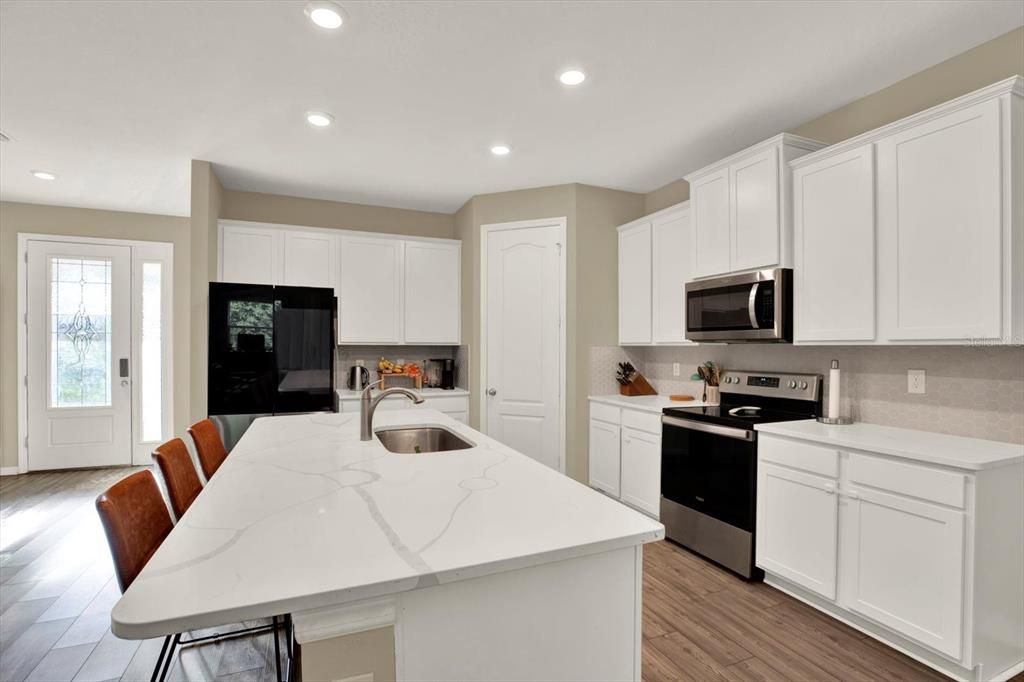 待售: $295,000 (3 贝兹, 2 浴室, 1856 平方英尺)