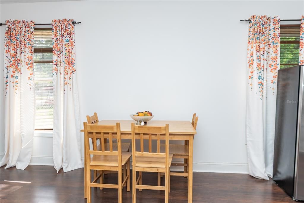 For Sale: $315,000 (4 beds, 2 baths, 1272 Square Feet)