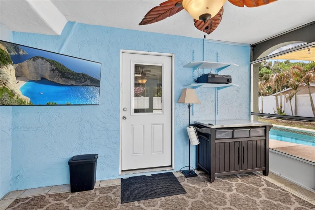 For Sale: $369,900 (3 beds, 2 baths, 1556 Square Feet)