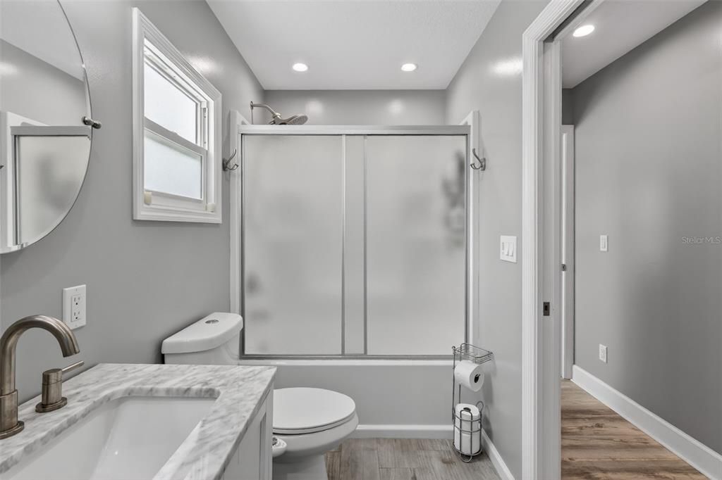 For Sale: $369,900 (3 beds, 2 baths, 1556 Square Feet)