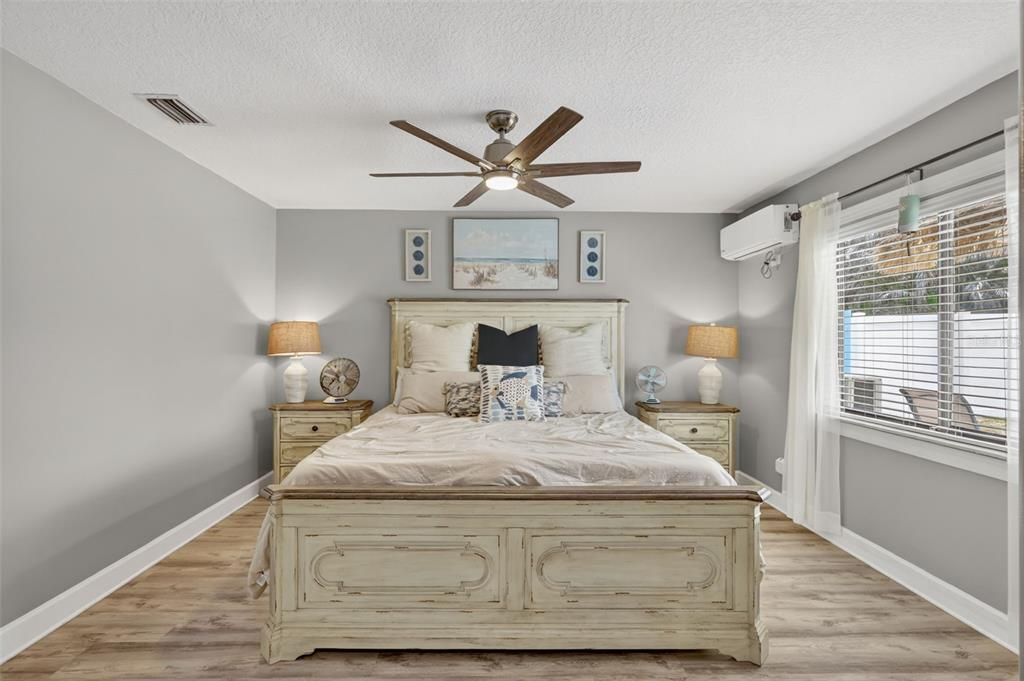 For Sale: $369,900 (3 beds, 2 baths, 1556 Square Feet)