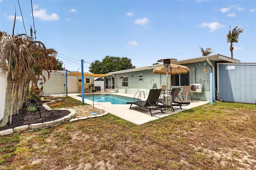 For Sale: $369,900 (3 beds, 2 baths, 1556 Square Feet)