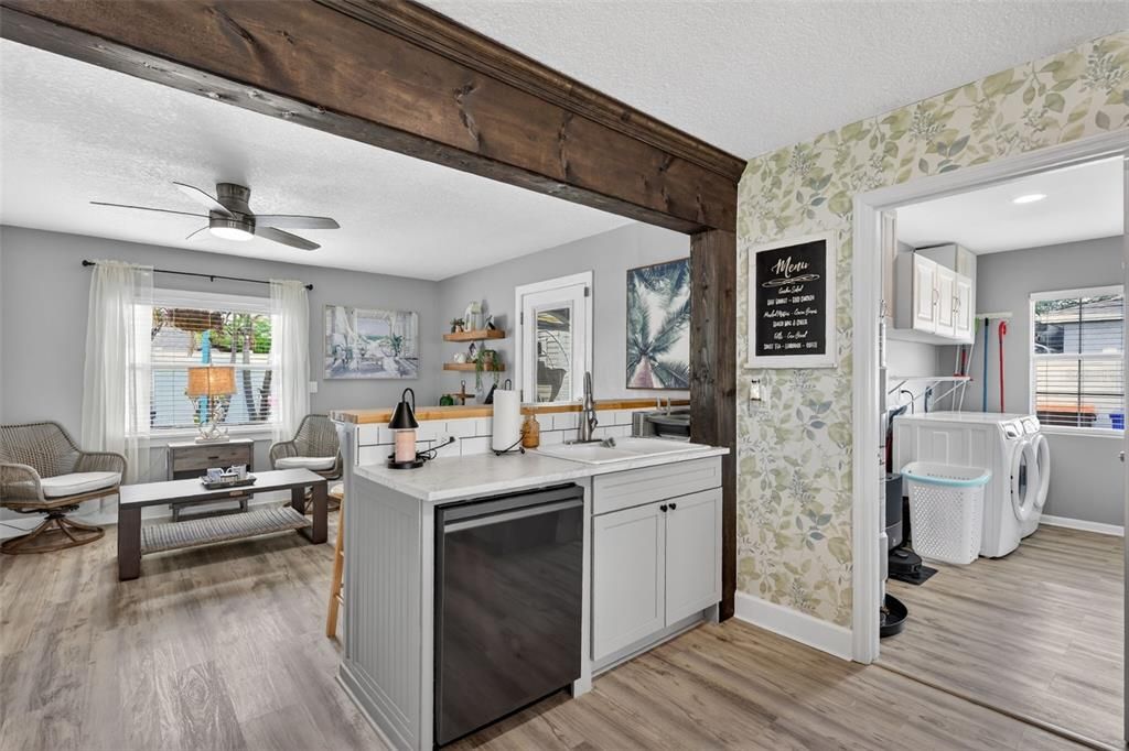 For Sale: $369,900 (3 beds, 2 baths, 1556 Square Feet)