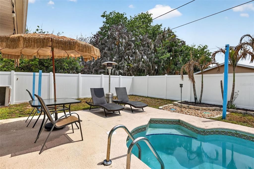 For Sale: $369,900 (3 beds, 2 baths, 1556 Square Feet)