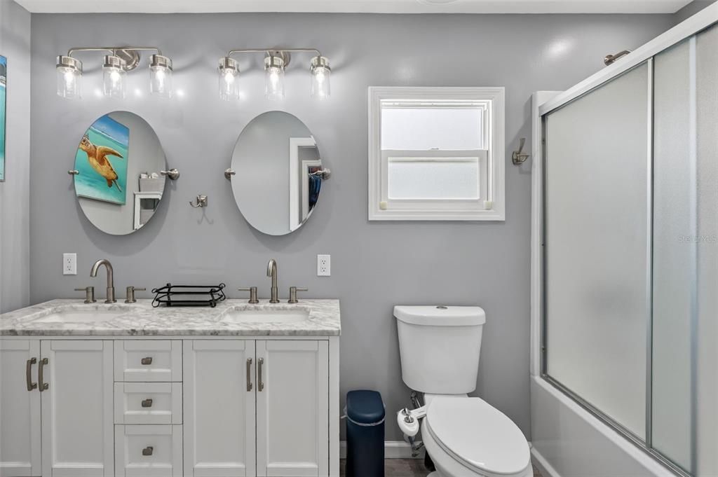 For Sale: $369,900 (3 beds, 2 baths, 1556 Square Feet)