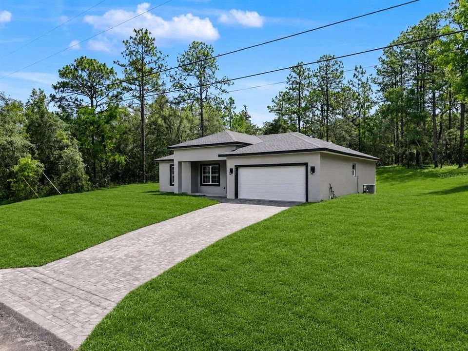 For Sale: $267,900 (3 beds, 2 baths, 1529 Square Feet)