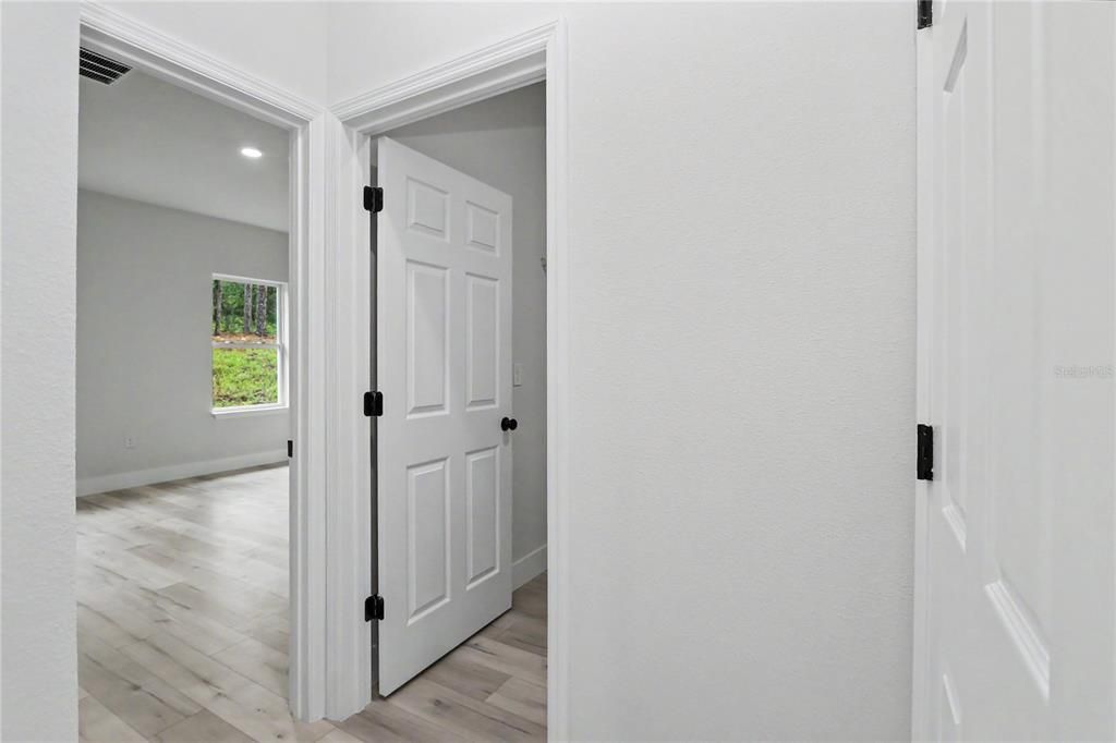 For Sale: $267,900 (3 beds, 2 baths, 1529 Square Feet)