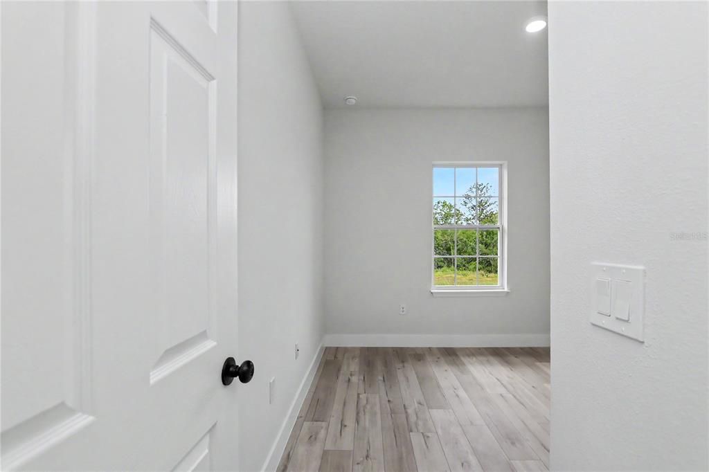 For Sale: $267,900 (3 beds, 2 baths, 1529 Square Feet)