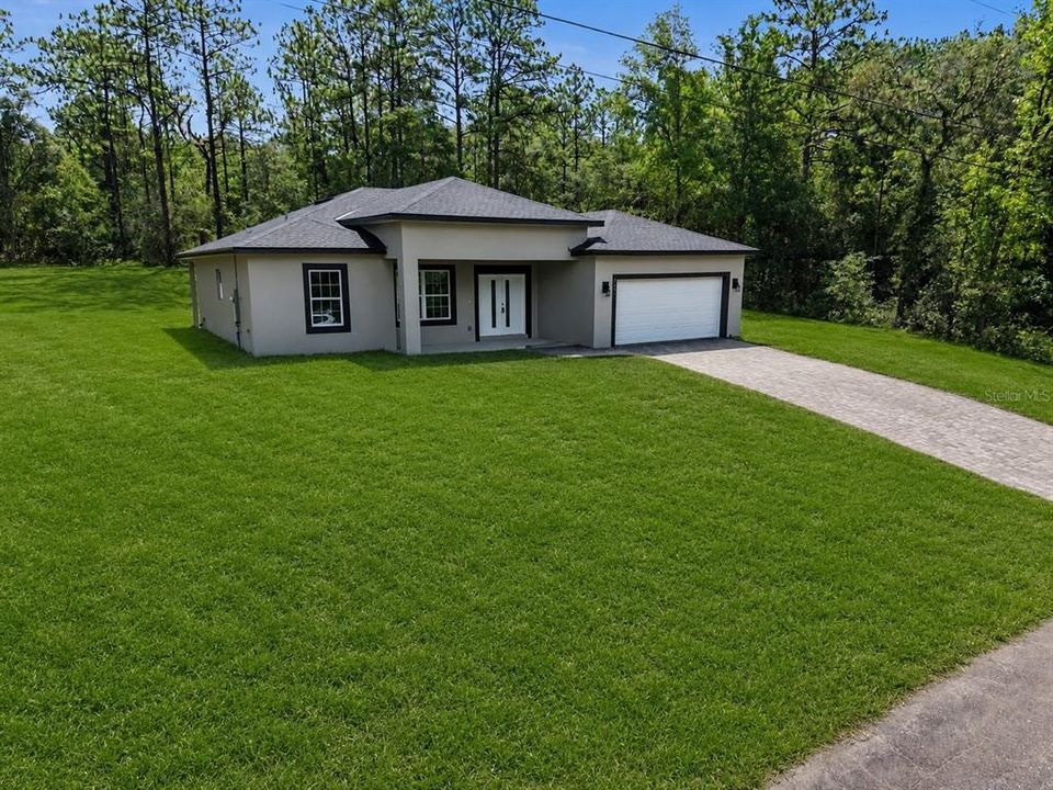 For Sale: $267,900 (3 beds, 2 baths, 1529 Square Feet)