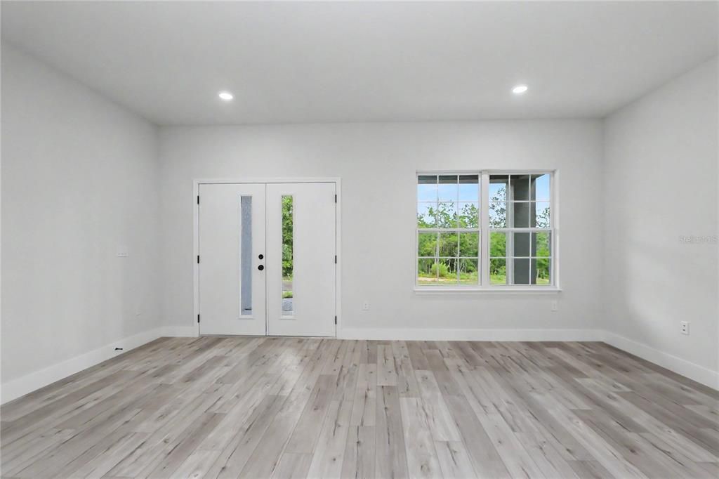 For Sale: $267,900 (3 beds, 2 baths, 1529 Square Feet)