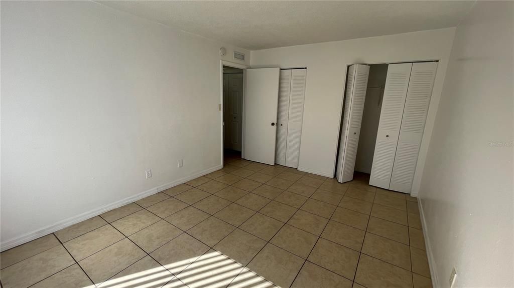 For Sale: $110,000 (1 beds, 1 baths, 707 Square Feet)