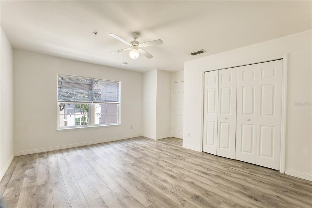 For Sale: $240,000 (3 beds, 2 baths, 1435 Square Feet)
