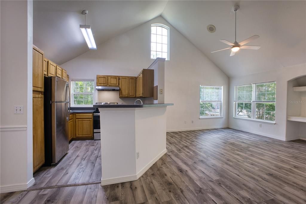 For Sale: $240,000 (3 beds, 2 baths, 1435 Square Feet)