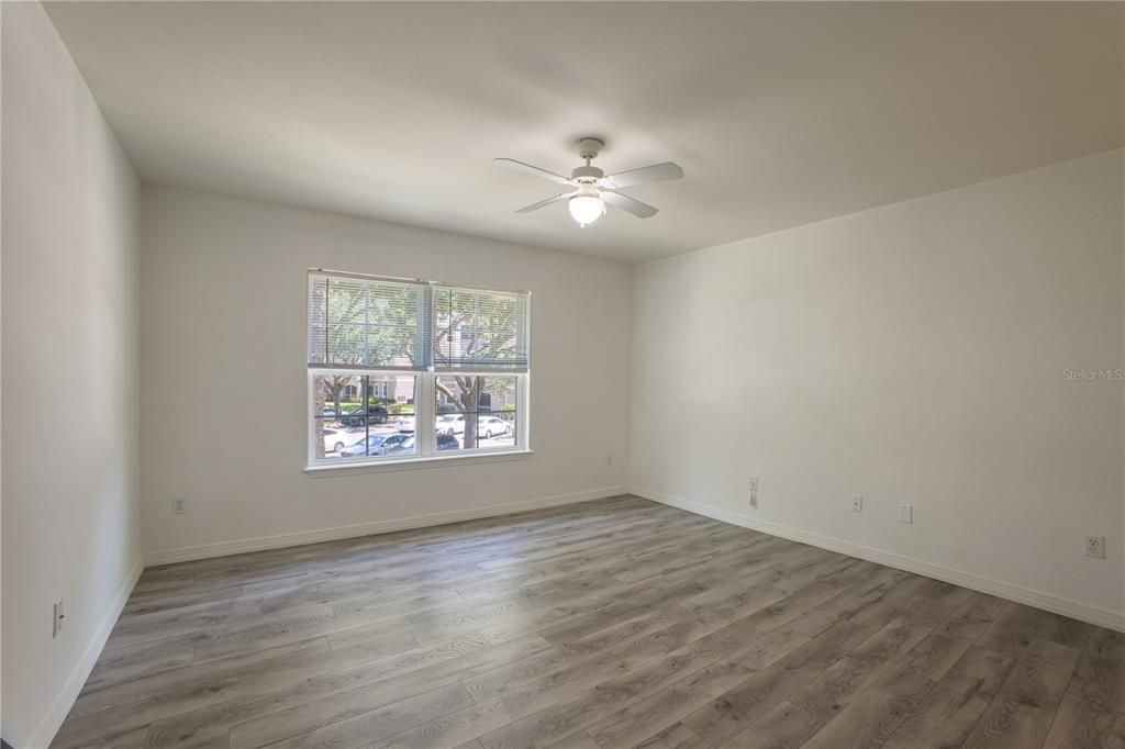 For Sale: $240,000 (3 beds, 2 baths, 1435 Square Feet)