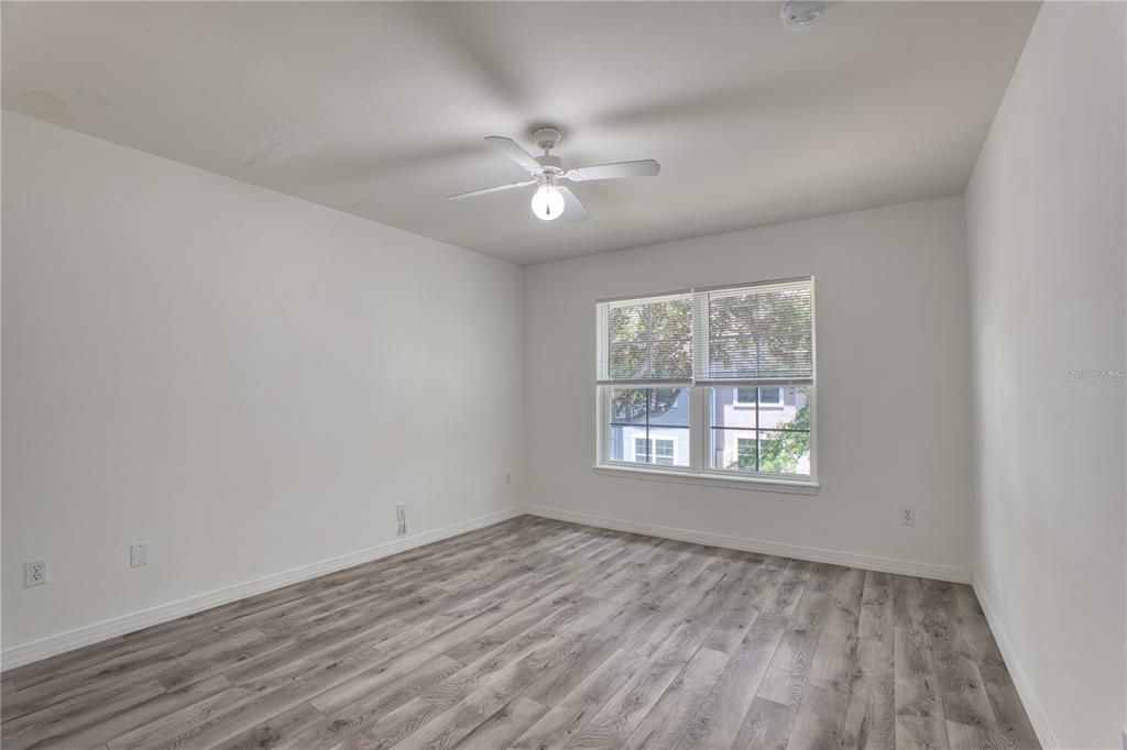 For Sale: $240,000 (3 beds, 2 baths, 1435 Square Feet)
