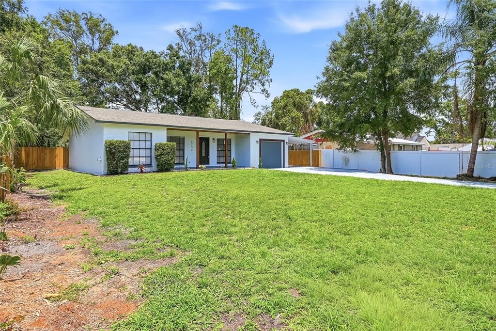 Active With Contract: $449,900 (3 beds, 2 baths, 1486 Square Feet)