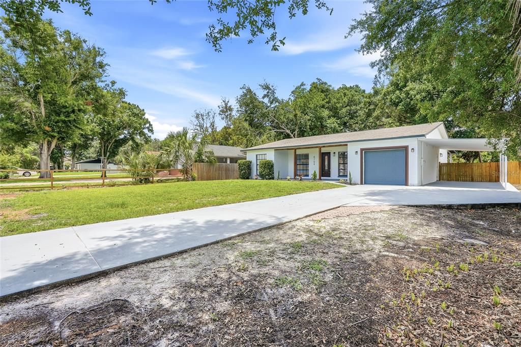 Active With Contract: $449,900 (3 beds, 2 baths, 1486 Square Feet)