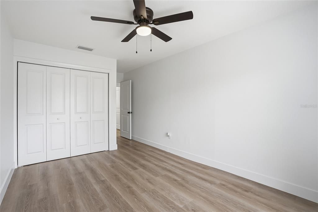 Active With Contract: $449,900 (3 beds, 2 baths, 1486 Square Feet)