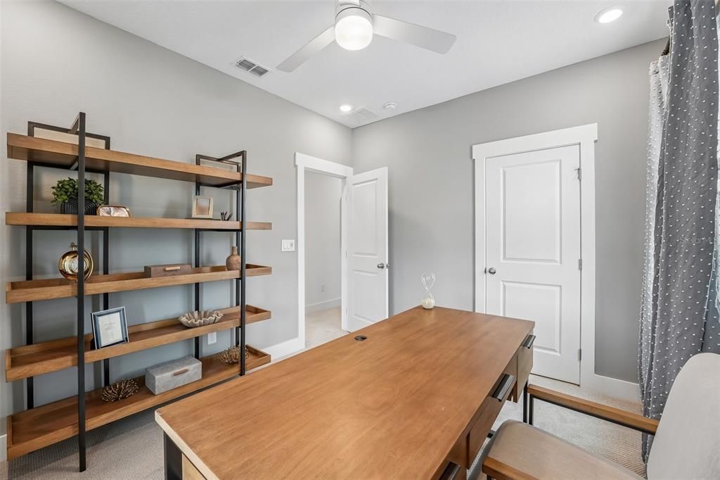 For Sale: $388,066 (3 beds, 2 baths, 1709 Square Feet)