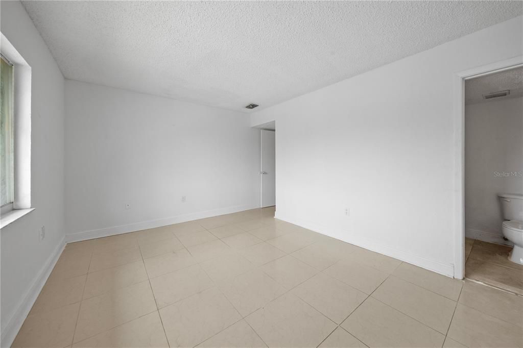 For Sale: $149,000 (3 beds, 2 baths, 1270 Square Feet)