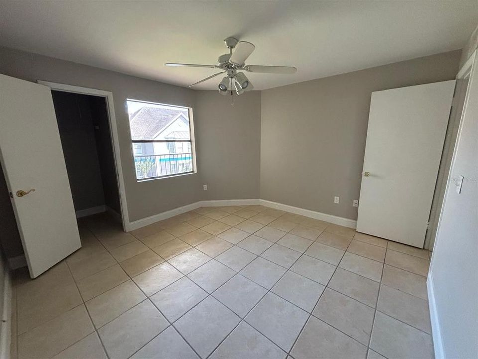 For Sale: $195,000 (2 beds, 2 baths, 937 Square Feet)