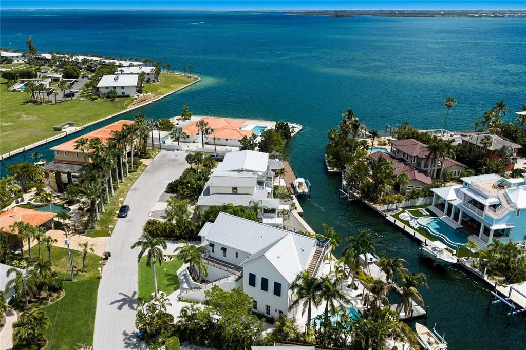 For Sale: $4,495,000 (4 beds, 4 baths, 3451 Square Feet)