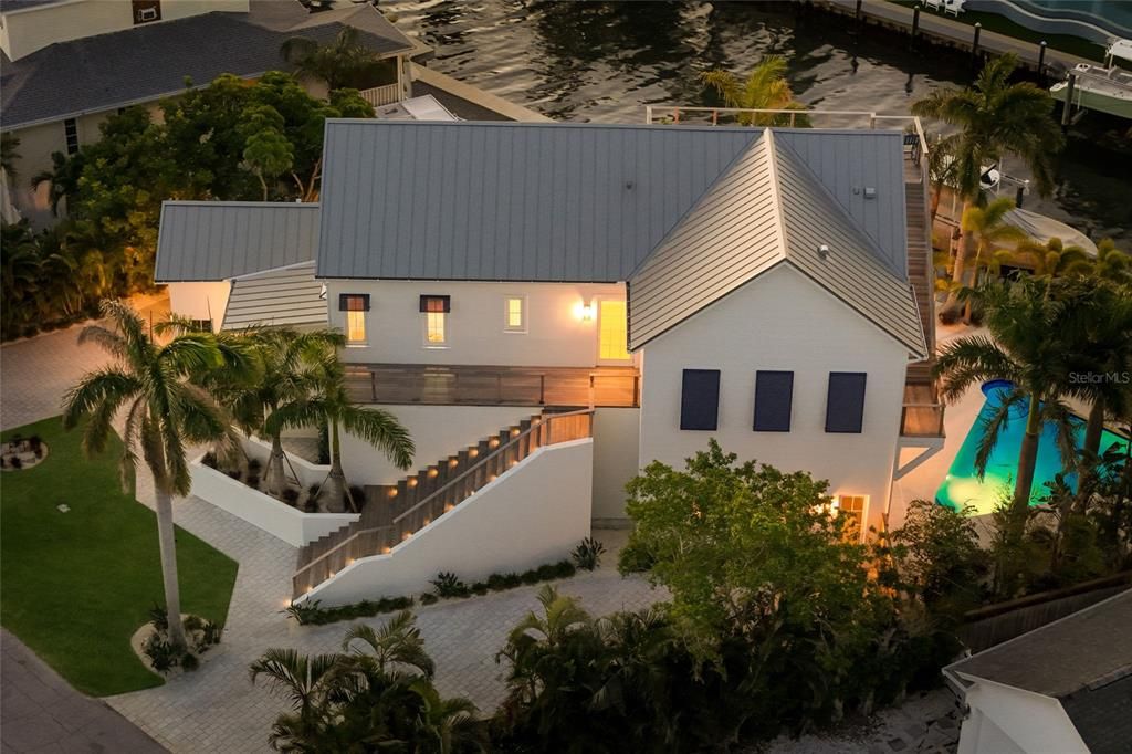 For Sale: $4,495,000 (4 beds, 4 baths, 3451 Square Feet)