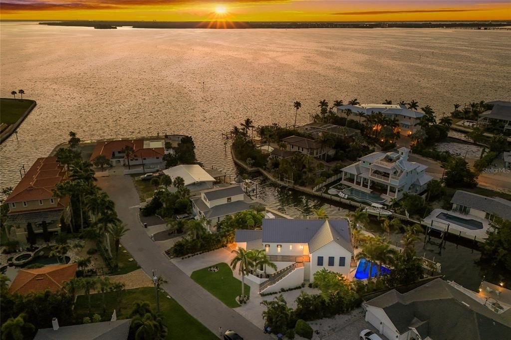 For Sale: $4,495,000 (4 beds, 4 baths, 3451 Square Feet)