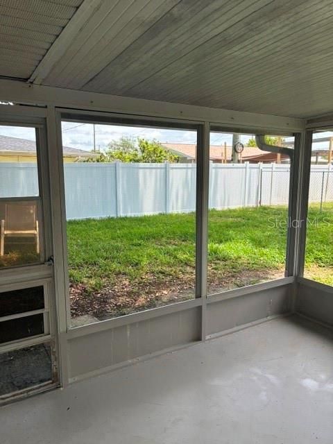 For Sale: $215,000 (3 beds, 2 baths, 1404 Square Feet)