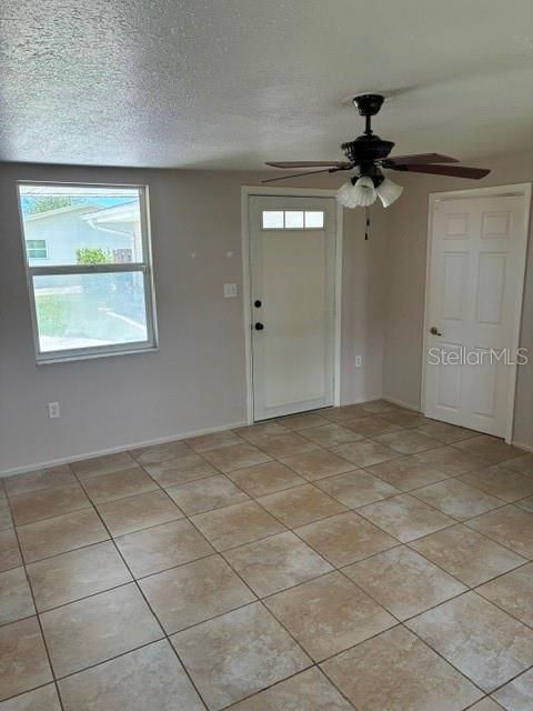 For Sale: $215,000 (3 beds, 2 baths, 1404 Square Feet)