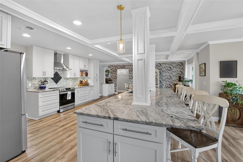 For Sale: $469,000 (2 beds, 2 baths, 2010 Square Feet)