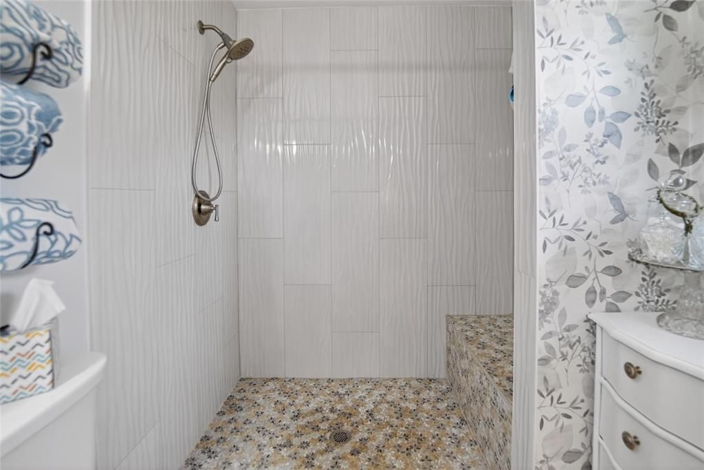 For Sale: $469,000 (2 beds, 2 baths, 2010 Square Feet)