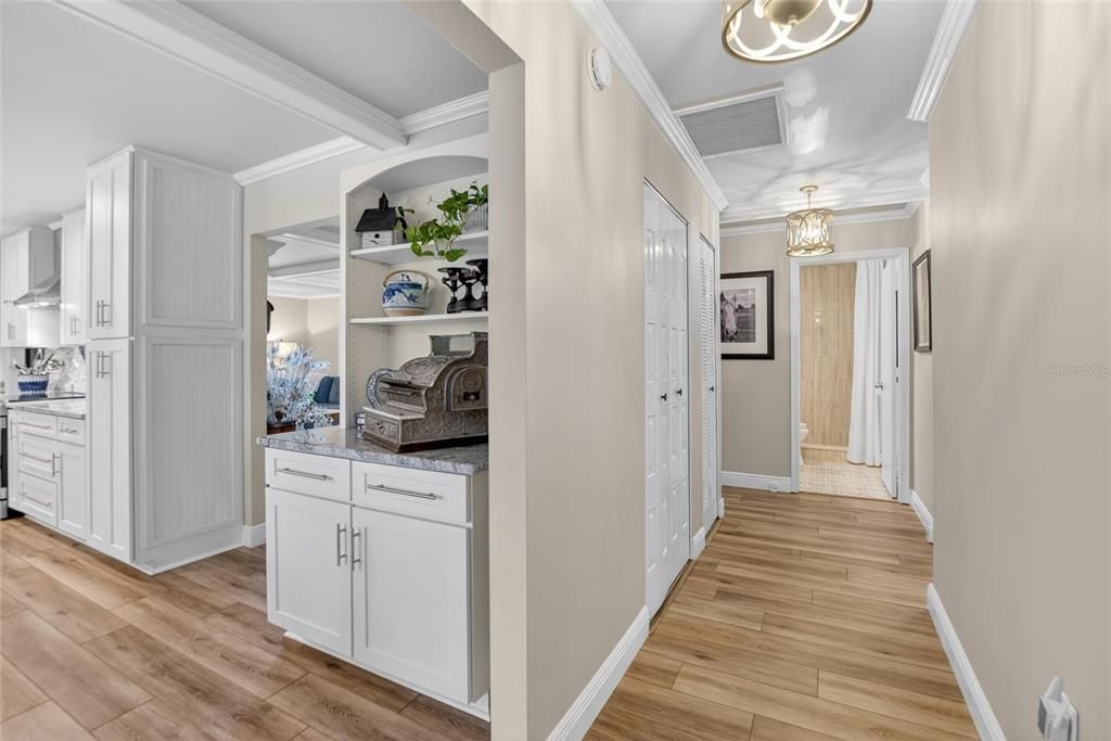 For Sale: $469,000 (2 beds, 2 baths, 2010 Square Feet)