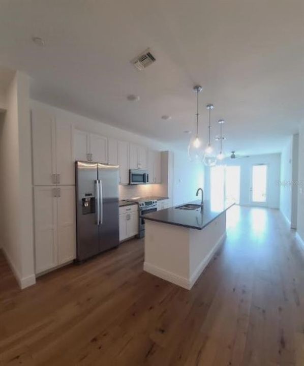 For Rent: $3,750 (2 beds, 2 baths, 1355 Square Feet)