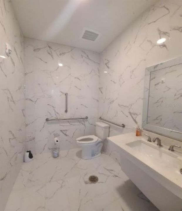 For Rent: $3,750 (2 beds, 2 baths, 1355 Square Feet)