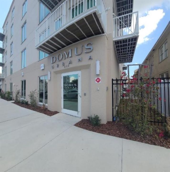 For Rent: $3,750 (2 beds, 2 baths, 1355 Square Feet)